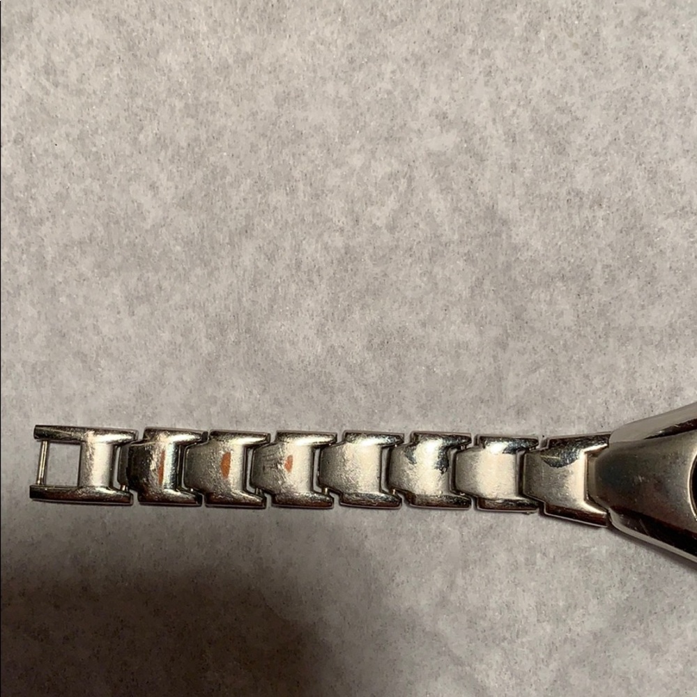 Gucci Vintage watch preloved GVC - Picture 5 of 11